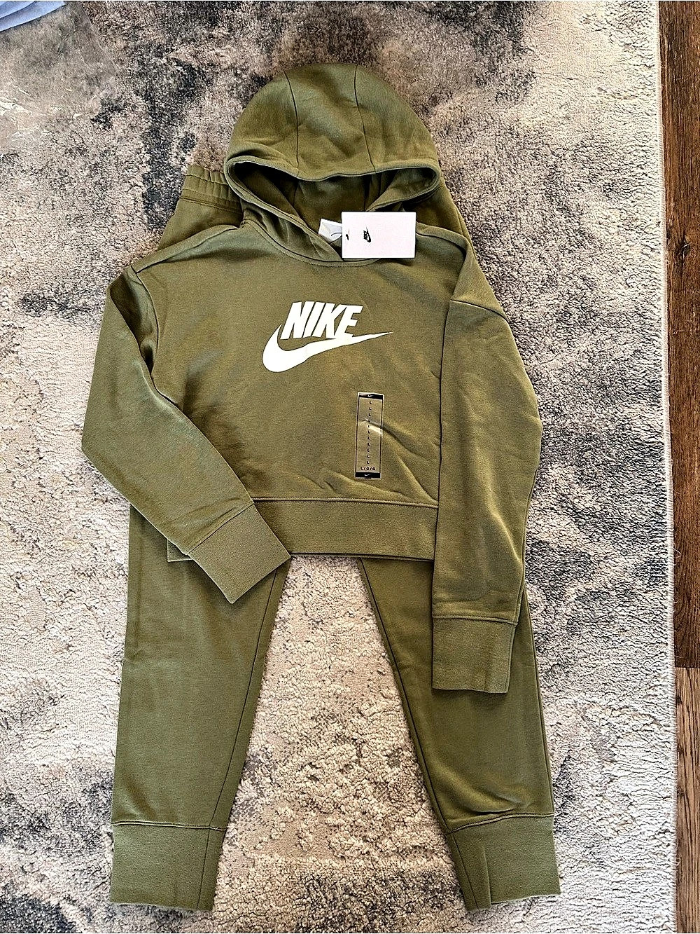 Nike Big Kids' (Girls') French Terry Cropped Hoodie and Jogger Pants size Large